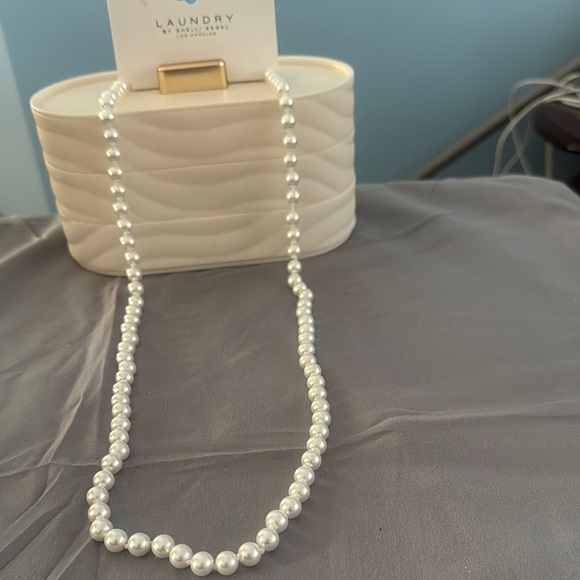 Shelli Segal White Pearl Necklace - Picture 3 of 4